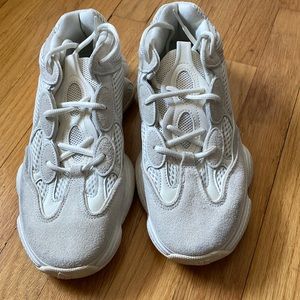 Adidas-Yeezy Men’s size 9